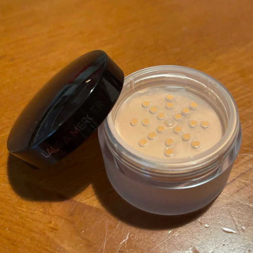 Laura Mercier Secret Brightening Powder for Under Eyes